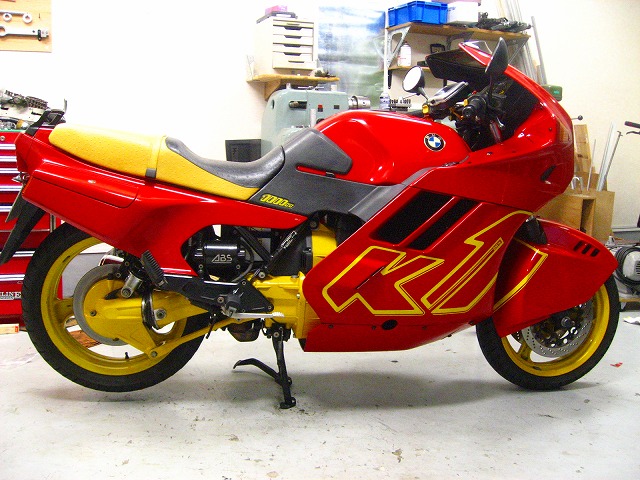 BMW K1