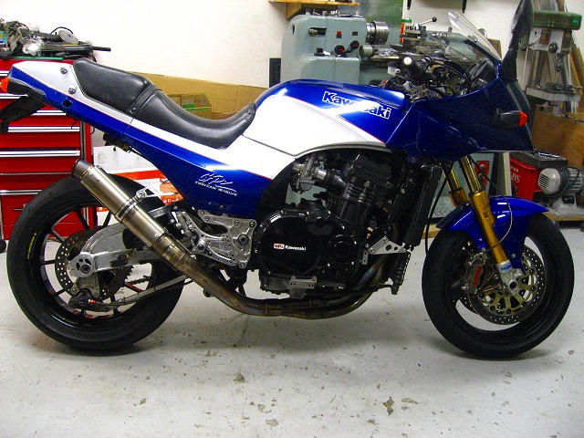 GPZ900R